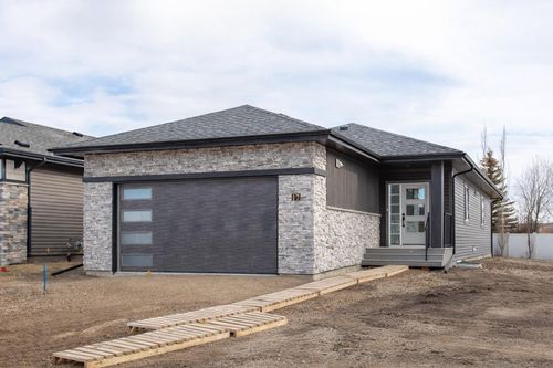 17 Tindale Pl, Red Deer, AB, T4P0T8 | Card Image