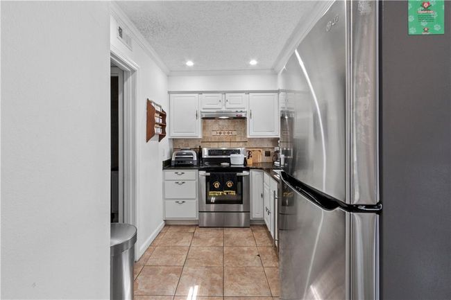 APT-8 - 3147 Buford Hwy Ne, Townhouse with 3 bedrooms, 3 bathrooms and 2 parking in Brookhaven GA | Image 12