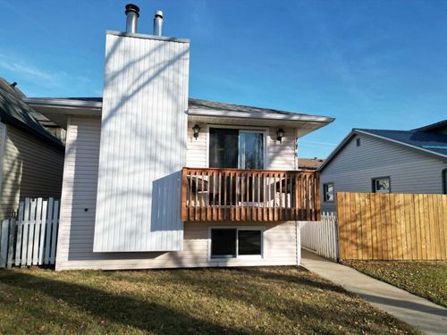 116 1 St W, Drumheller, AB, T0J0Y4 | Card Image