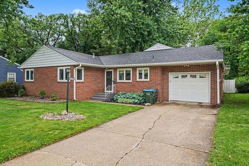 1210 N 9th St, Fort Dodge, IA, 50501-2518 | Card Image