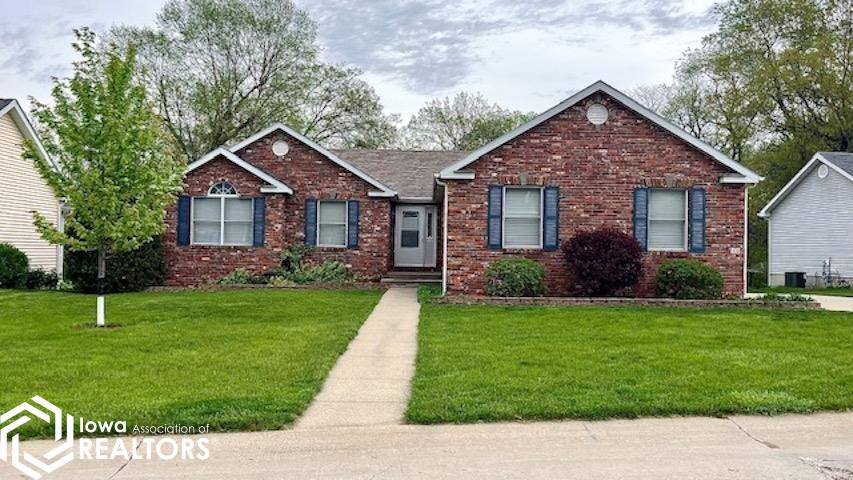 Cambridge Ct, Ottumwa, IA 52501