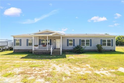 128 Campbellton Rd, Reidsville, NC, 27320-7779 | Card Image