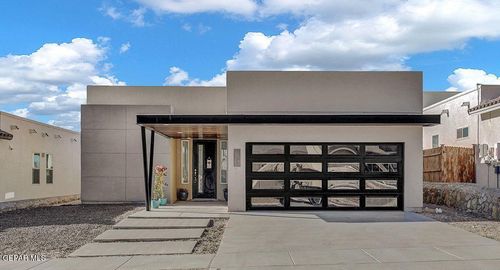 153 Via Rojas Dr, Horizon City, TX, 79928-7495 | Card Image