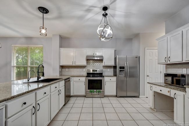 1947 Walter Raleigh, House other with 4 bedrooms, 2 bathrooms and null parking in Windcrest TX | Image 11