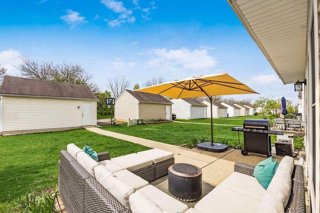 6045 Treaty Ln, Condo with 3 bedrooms, 3 bathrooms and null parking in Galloway OH | Image 22