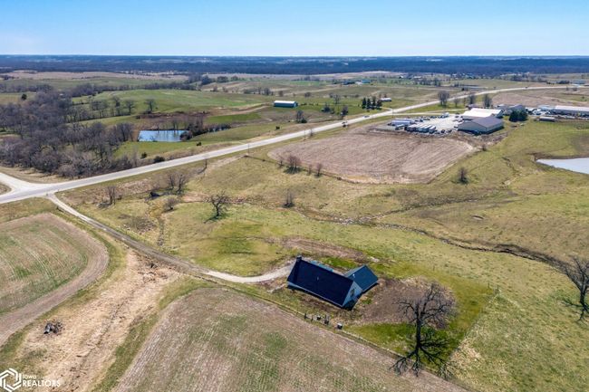 27501 Highway 149, House other with 3 bedrooms, 2 bathrooms and null parking in Sigourney IA | Image 33