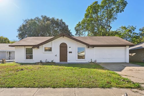 109 Harper Ct, Grand Prairie, TX, 75051-4060 | Card Image