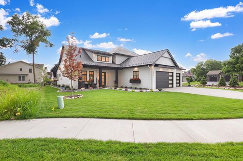 4951 Parkside Cir, Eagan, MN, 55123-2198 | Card Image