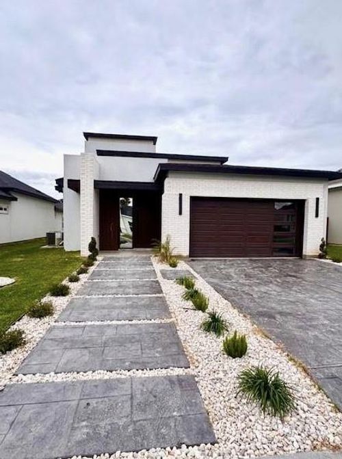 4010 Zion Ave, McAllen, TX, 78503-4201 | Card Image