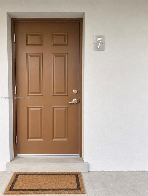 7-401 Nw 43rd Ct, Oakland Park, FL, 33309-4867 | Card Image