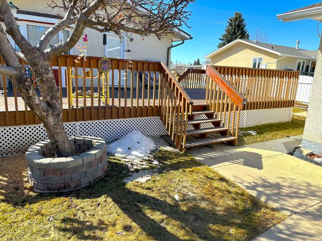 5624 48 Avenue, Home with 4 bedrooms, 2 bathrooms and 2 parking in Lacombe AB | Image 32