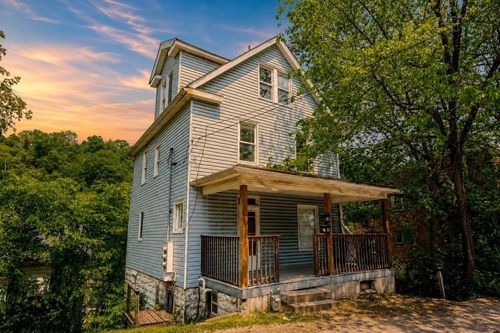 565 E Brockway Ave, Morgantown, WV, 26501-6261 | Card Image