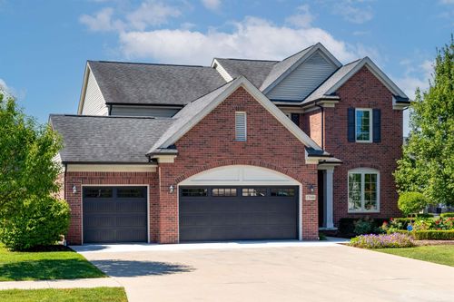 17646 Kite Dr, Macomb, MI, 48042-1214 | Card Image