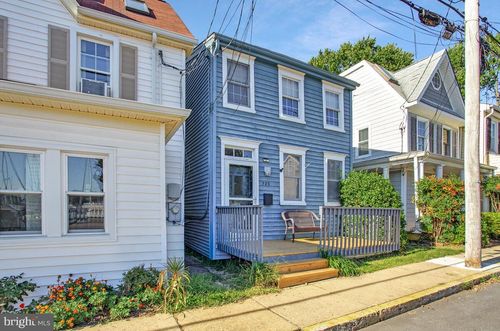 320 Chester Ave, ANNAPOLIS, MD, 21403-3257 | Card Image