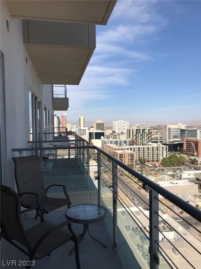 1607 200 Hoover Avenue, For Rent in Las Vegas Zoocasa