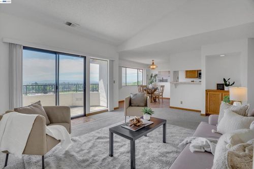 95-22012 Sevilla Rd, Hayward, CA, 94541 | Card Image