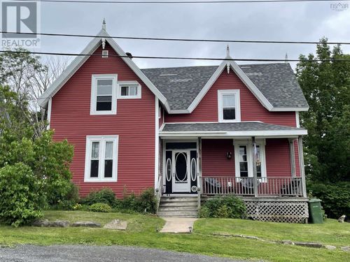 14 Elliot St, Pictou, NS, B0K1H0 | Card Image