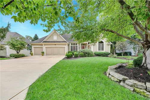 26381 W Cedar Niles Cir, Olathe, KS, 66061-7478 | Card Image