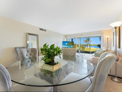 104 - 4440 Exeter Drive, Condo with 2 bedrooms, 2 bathrooms and null parking in Longboat Key FL | Image 3