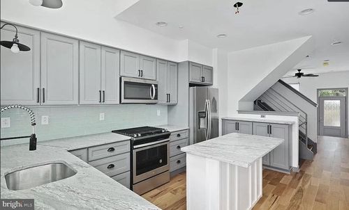 2646 Janney St, PHILADELPHIA, PA, 19125-1811 | Card Image