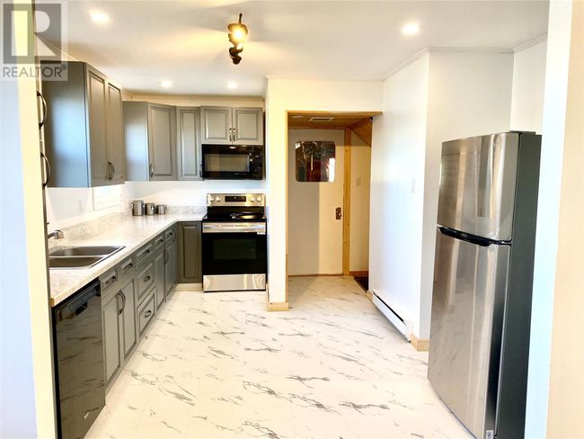 47A Main St S, House other with 3 bedrooms, 2 bathrooms and null parking in Glovertown NL | Image 10