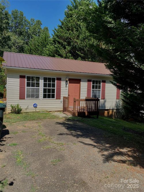 39 Vine St, Woodfin, NC, 28804-3045 | Card Image