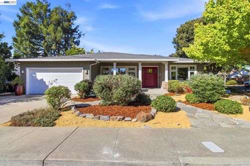 4717 Canary Dr, Pleasanton, CA, 94566-5301 | Card Image