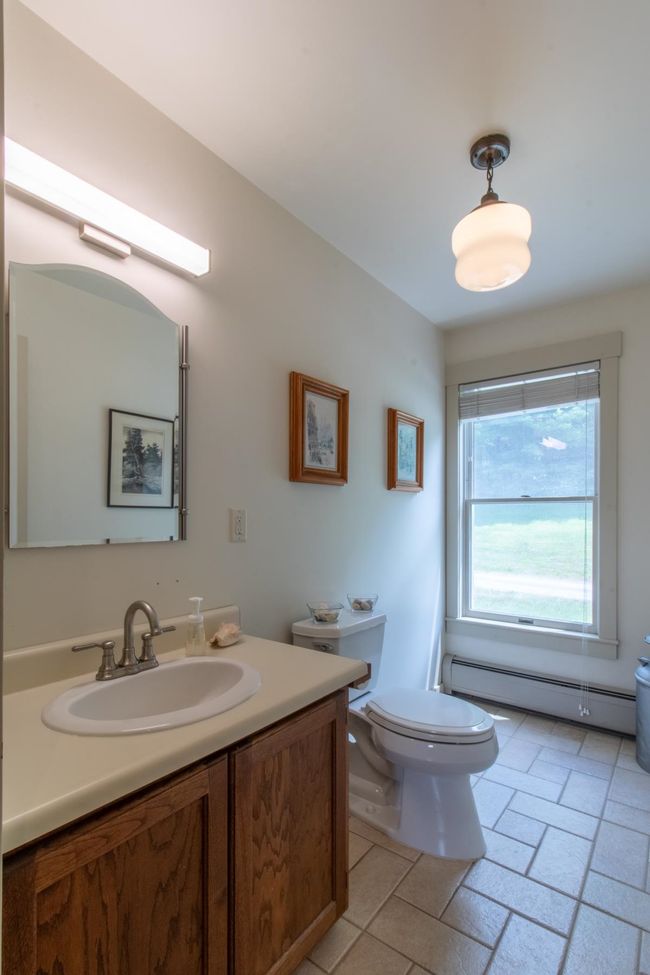2425 Old Silo Rd, House other with 3 bedrooms, 3 bathrooms and null parking in Saint Johnsbury VT | Image 16