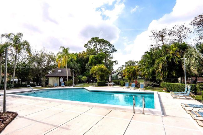 120 Roselle Ct, Home with 3 bedrooms, 2 bathrooms and null parking in Royal Palm Beach FL | Image 27