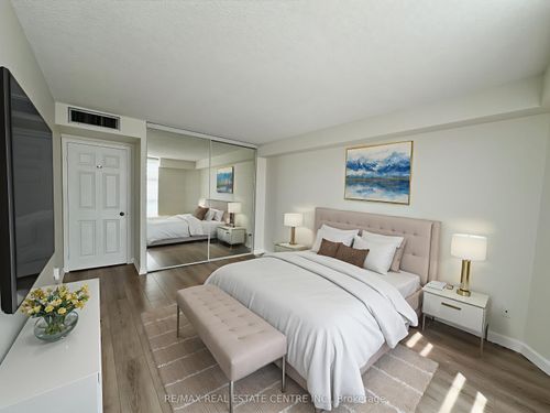 302-1360 Rathburn Rd E, Mississauga, ON, L4W4H4 | Card Image