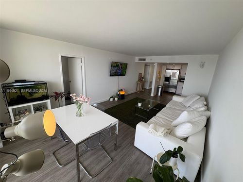 apt-902-13499 Biscayne Blvd, North Miami, FL, 33181-2028 | Card Image