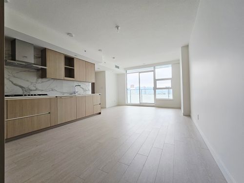 2709-13768 100 Ave, Surrey, BC, V3T0V2 | Card Image