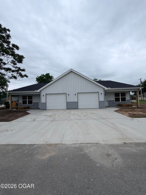 b-618 N Hall, Webb City, MO, 64870 | Card Image