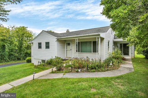 3 Earl Ave, SCHUYLKILL HAVEN, PA, 17972-8961 | Card Image