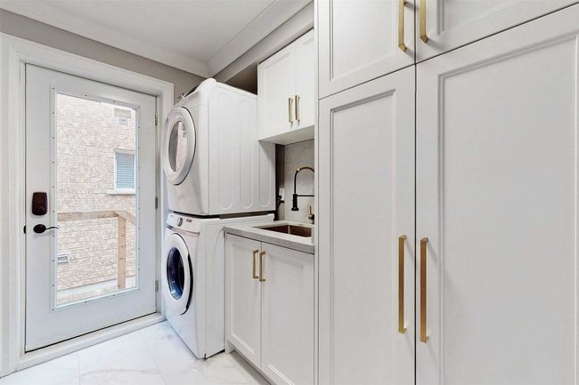 MAIN - 10 Purcell Cres, House other with 4 bedrooms, 3 bathrooms and 4 parking in Maple ON | Image 18