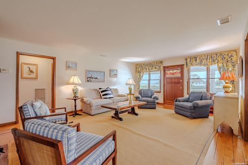 185 Kimogenor Point Rd, New Suffolk, NY, 11956 | Card Image