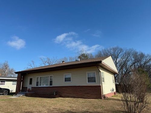 1028 Garst St, Cabool, MO, 65689-9108 | Card Image