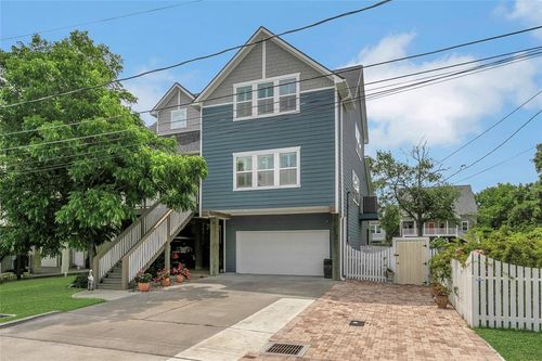1205 Hall Ave, Seabrook, TX, 77586-3872 | Card Image
