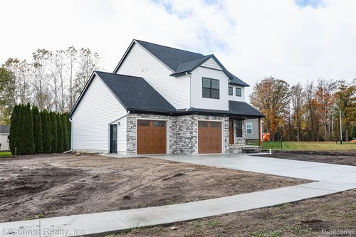 42 Liberty Ave, Marysville, MI, 48040-2567 | Card Image