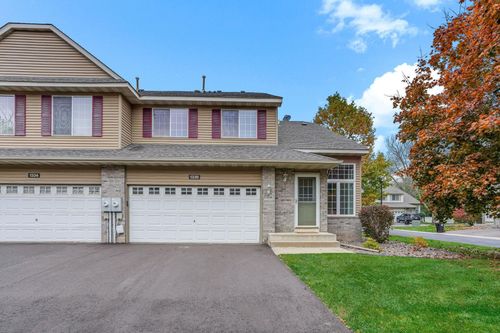 1336 Crown Oaks Dr, Spring Lake Park, MN, 55432-5782 | Card Image