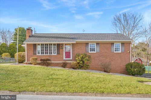 18360 Woodside Dr, HAGERSTOWN, MD, 21740-9576 | Card Image