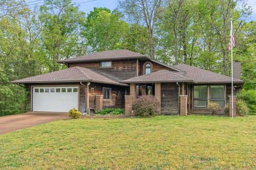 1212 Rosewood Dr, Centerville, TN, 37033-1076 | Card Image