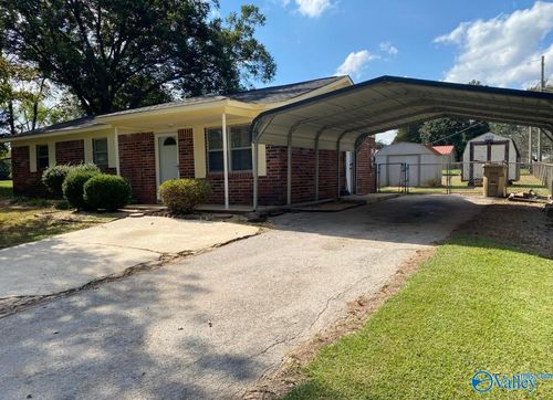 215 Livingston Ln, Moulton, AL, 35650-6540 | Card Image