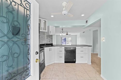 402-3330 Spanish Moss Ter, Lauderhill, FL, 33319 | Card Image