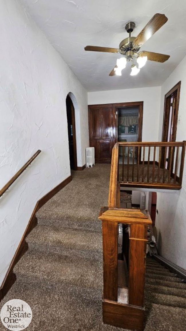 Landing upstairs | Image 28