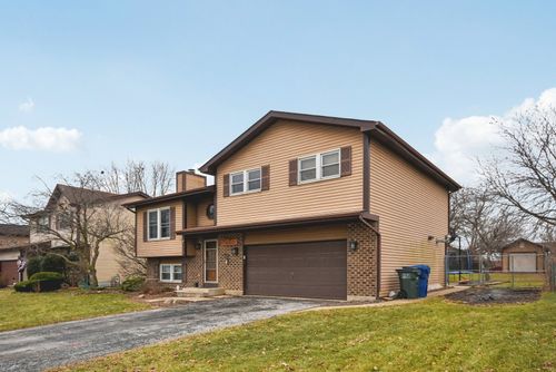 7553 W Inverness Ln, Frankfort, IL, 60423-9104 | Card Image