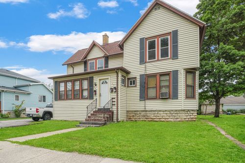 275 E 2nd St, Fond Du Lac, WI, 54935-4460 | Card Image
