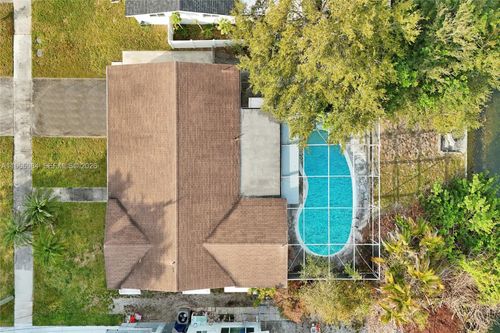 2005 N 31st Ave, Hollywood, FL, 33021-4407 | Card Image