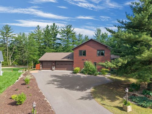 126 Sunset Cir, Wisconsin Dells, WI, 53965-8105 | Card Image