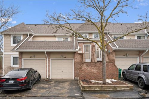 18-205 Highland Cres, Kitchener, ON, N2M5L6 | Card Image